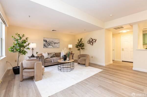 1BR/1BA Condo on Tice Creek Dr · Walnut Creek photo 3