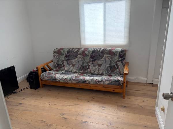 3BR/1BA Single Family House · Daly City photo 3