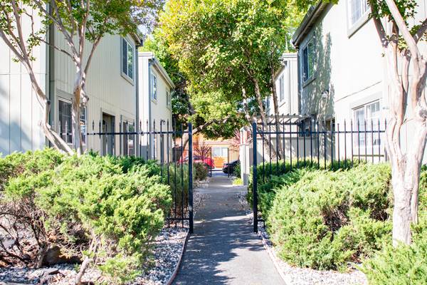 2BR/1BA Apartment · Santa Rosa