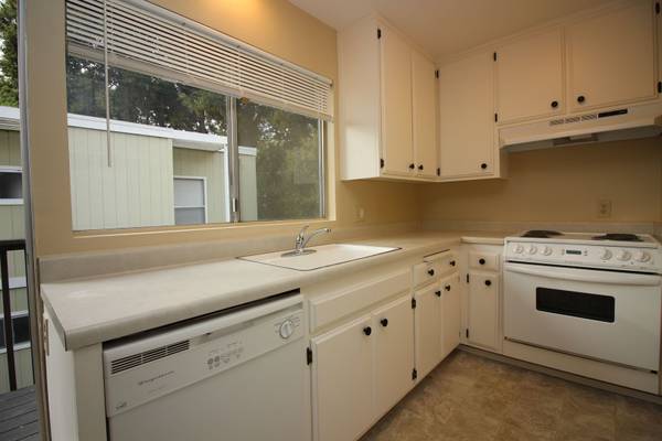 1BR/1BA Apartment · Santa Rosa photo 3