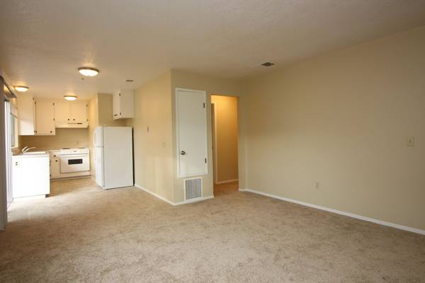 1BR/1BA Apartment · Santa Rosa photo 2