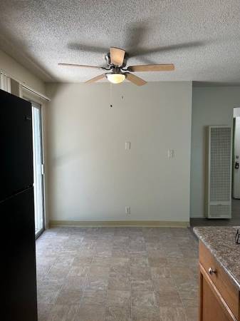 2BR/1BA Duplex · Santa Rosa photo 3