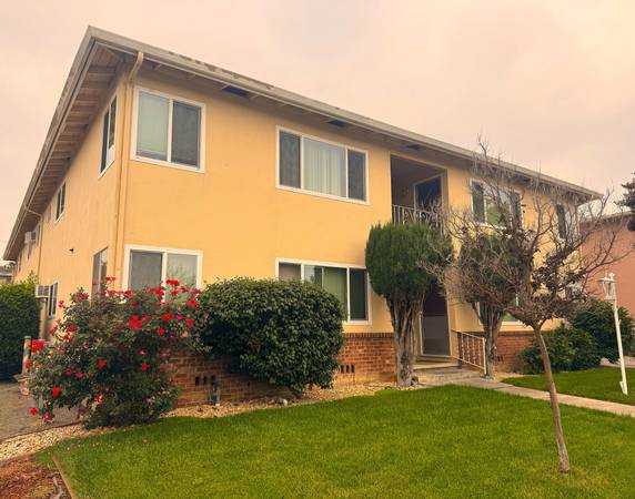 1BR/1BA Apartment on Newhall Street · Santa Clara photo 2