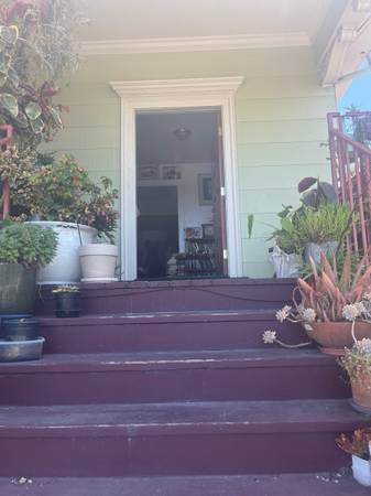 2BR/1BA Apartment on West Street · Oakland photo 2
