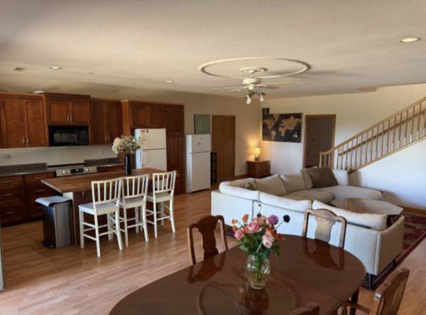 3BR/1BA Apartment on Sunlit Ln. · Santa Cruz photo 2