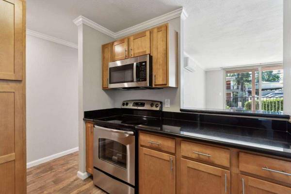 Apartments on Trinity Ave · Walnut Creek photo 4