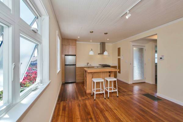 1BR/1BA Single Family House · Emeryville photo 4