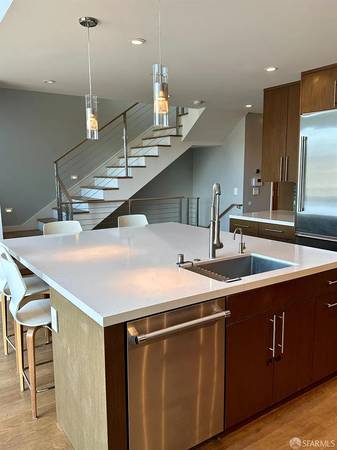 3BR/3BA Single Family House · San Francisco photo 4