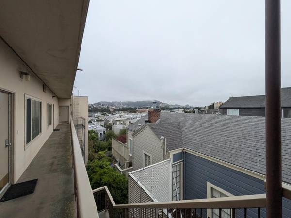 2BR/1BA Apartment on Turk Blvd · San Francisco