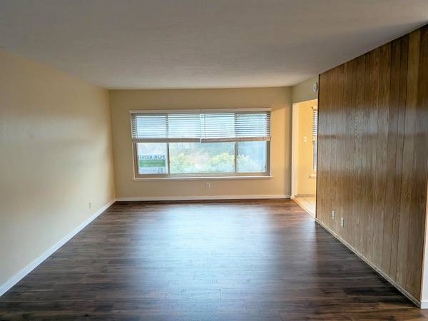 2BR/1BA Apartment on Turk Blvd · San Francisco photo 2