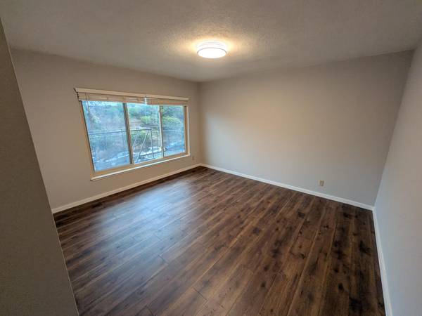 2BR/1BA Apartment on Turk Blvd · San Francisco photo 3