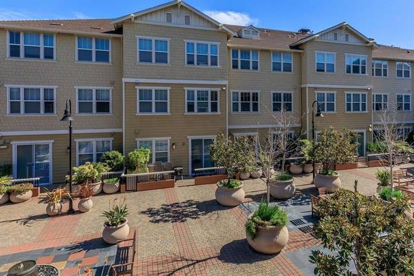 Apartments on San Pablo Avenue · Emeryville
