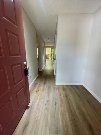 2BR/2BA Townhouse on Rodney Cmn · Fremont photo 2