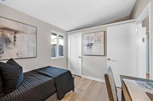 3BR/2BA Single Family House · Hayward photo 4