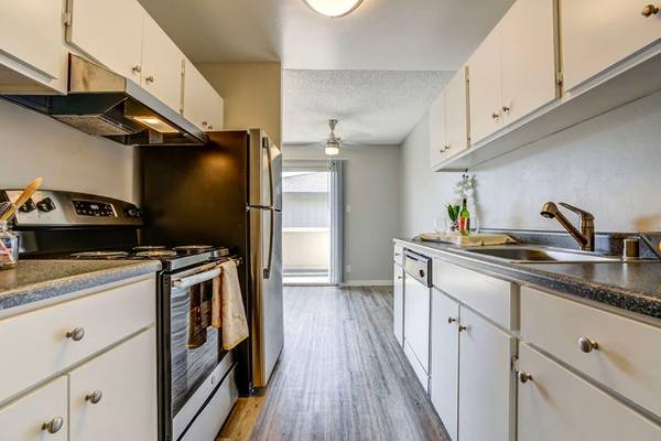 2BR/1BA Apartment on Trancas St · Napa photo 2