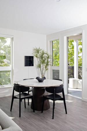 Apartments on Clement Ave · Oakland photo 2