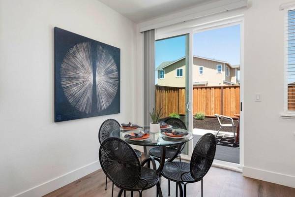 Houses on Burbank Ave · Santa Rosa photo 3