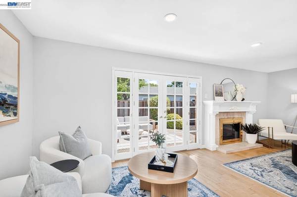 3BR/2BA Single Family House on Covington Way · Pleasanton photo 2