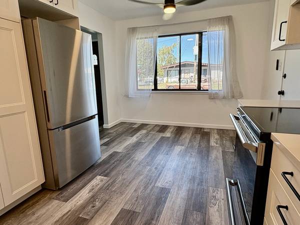 3BR/2BA Single Family House on La Salle Dr · Pinole photo 4