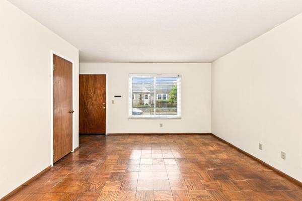 2BR/1BA Duplex on Mcgee Ave · Berkeley photo 2