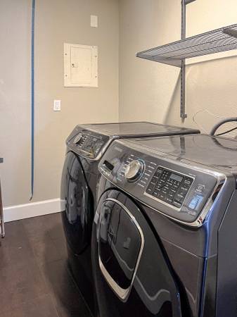3BR/3BA Single Family House · Oakland photo 2