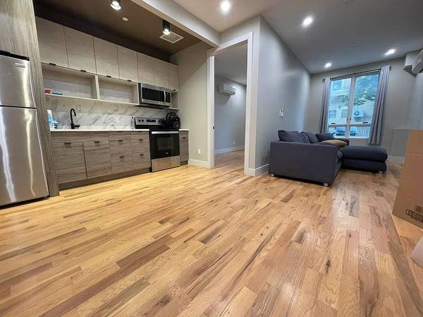 1BR/1BA Apartment · Berkeley photo 2