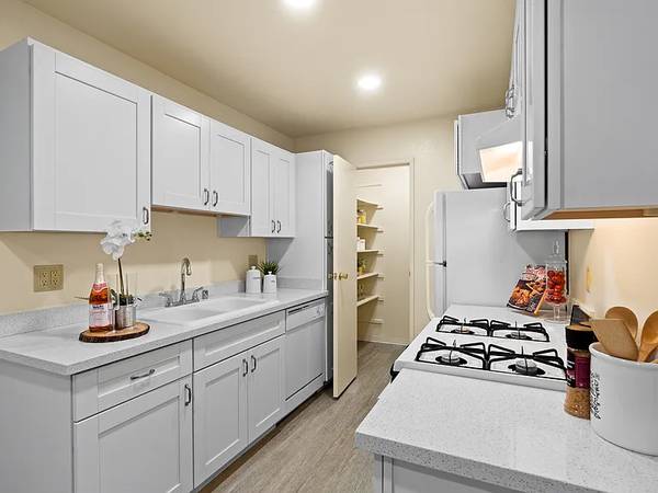 2BR/1BA Apartment · San Jose photo 2
