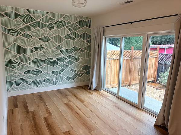 2BR/2BA Single Family House on Oakwood Dr · Petaluma