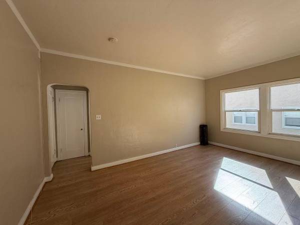 1BR/1BA Apartment · Oakland photo 4