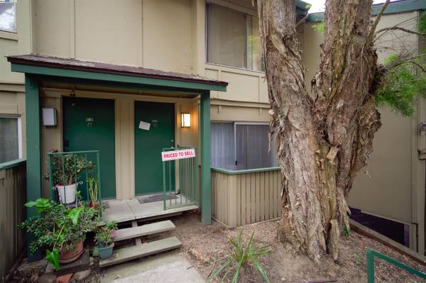 1BR/1BA Condo on Imperial Way · Daly City