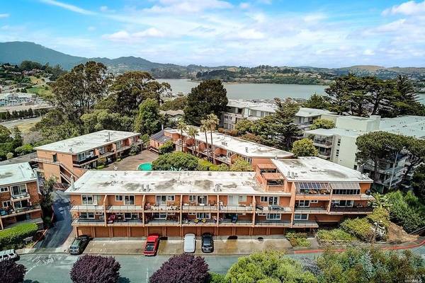 1BR/1BA Single Family House on Stanford Way · Sausalito photo 4