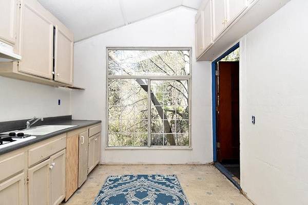 1BR/1BA Single Family House on Market St · Santa Cruz photo 3