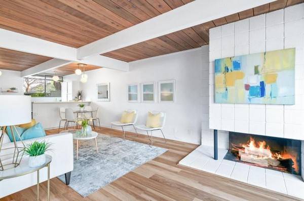1BR/1BA Townhouse · Palo Alto photo 5