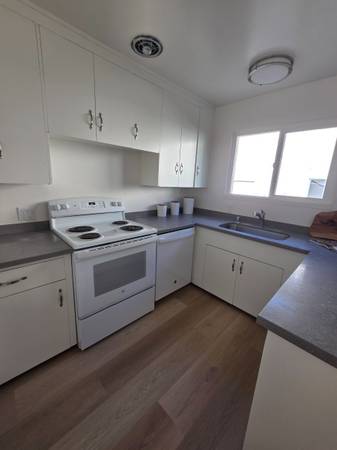 3BR/2BA Other on Waverley St · Menlo Park photo 5