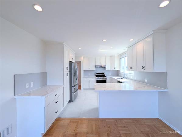 4BR/3BA Single Family House · San Francisco photo 5