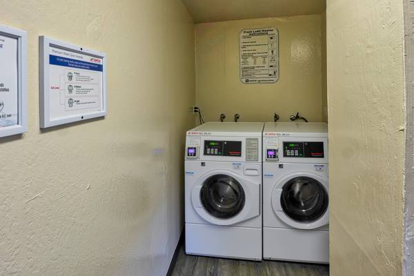 Apartments on Paloma Ave · Pacifica photo 4