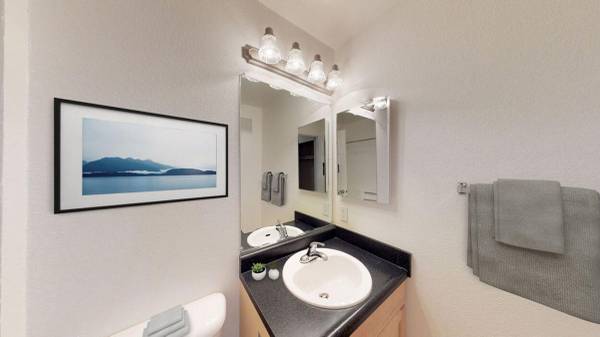 Apartments on Clayton Road · Concord photo 4