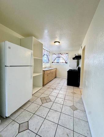 2BR/1BA Single Family House on Santa Clara Near Hichborn · Vallejo photo 3