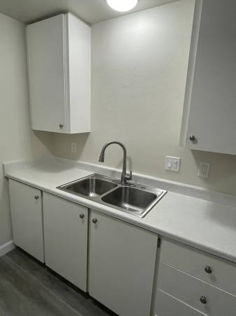 1BR/1BA Apartment · Sebastopol photo 5