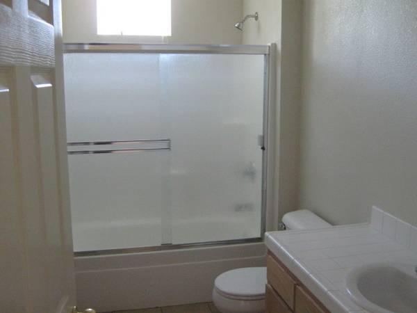 1BR/1BA Apartment on Santa Rosa Ave · Santa Rosa photo 4