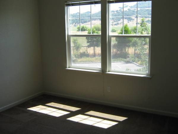 1BR/1BA Apartment on Santa Rosa Ave · Santa Rosa photo 5