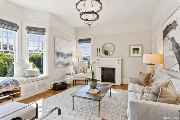 2BR/2BA Condo on Baker Street · San Francisco photo 2