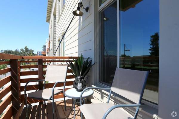 Apartments on Jennings Ave · Santa Rosa photo 5