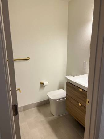 1BR/1BA Single Family House · Vacaville photo 5