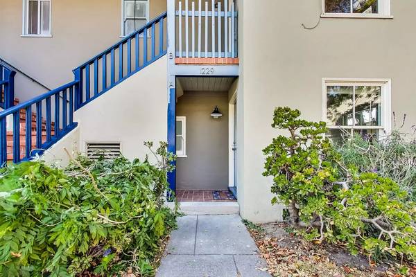 1BR/1BA Apartment · Berkeley photo 2