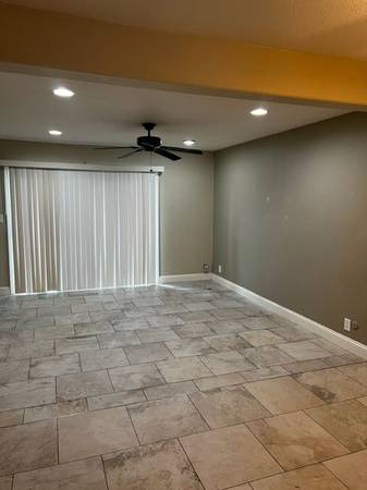 2BR/2BA Townhouse · Vallejo photo 5