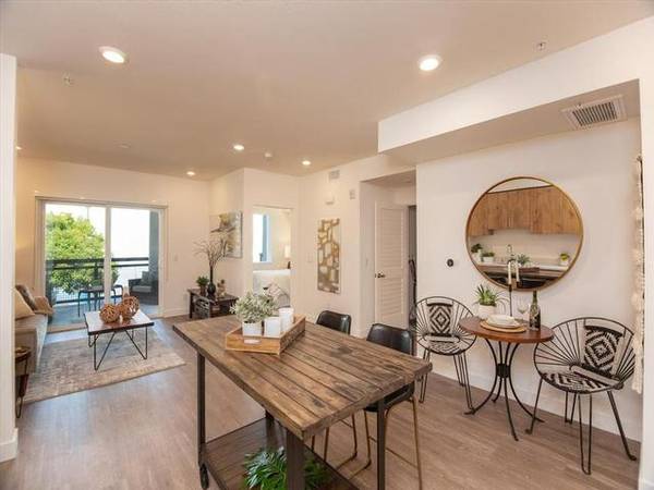 Apartments on Balbach Street · San Jose photo 2