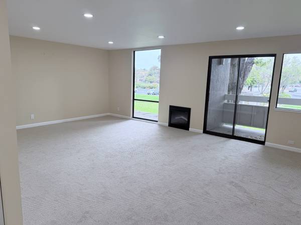 2BR/2BA Condo · San Mateo photo 4