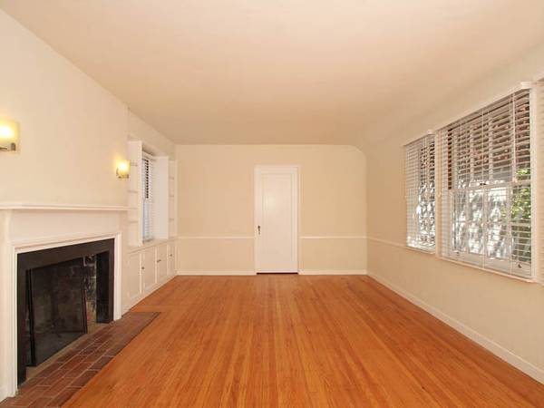 2BR/1BA Single Family House on Emerson Street · Palo Alto photo 3
