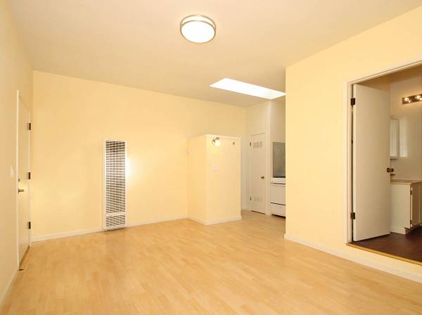 1BR/1BA Duplex · Santa Cruz photo 2